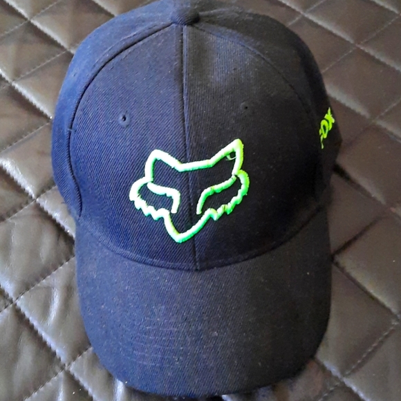Fox hat black with lime green - Picture 1 of 2